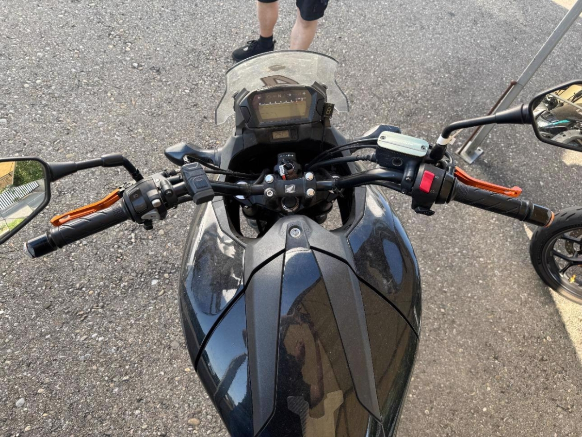 T8