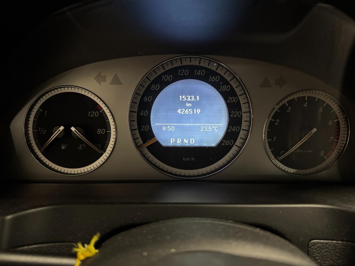 T9