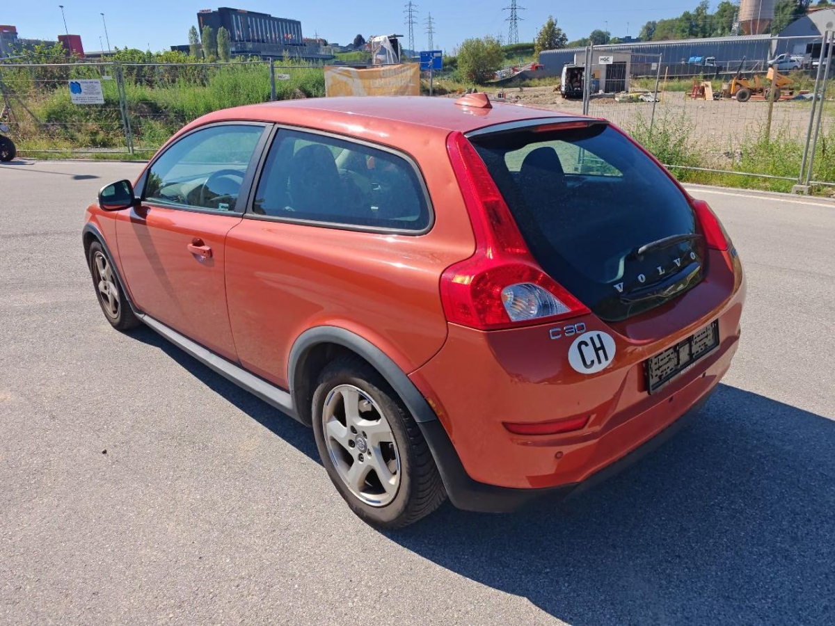 T8