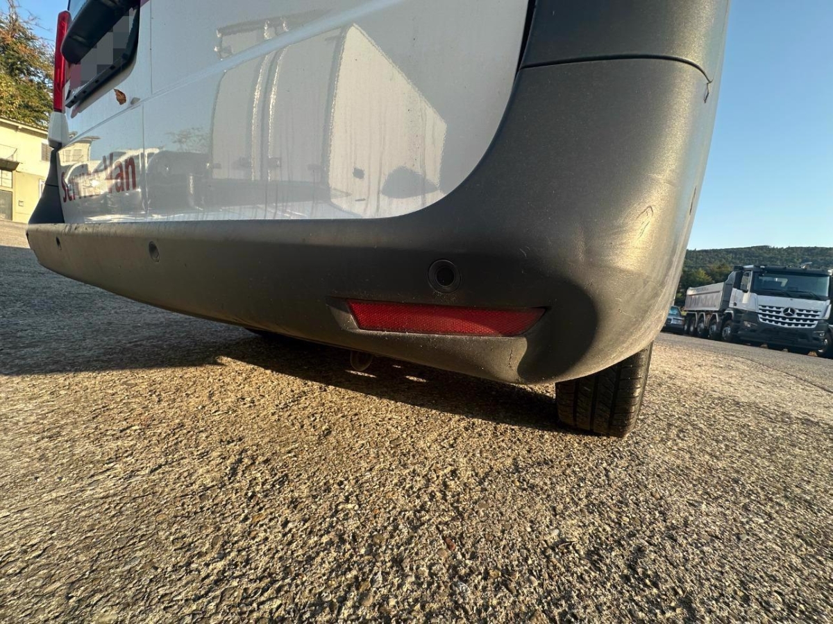 T18
