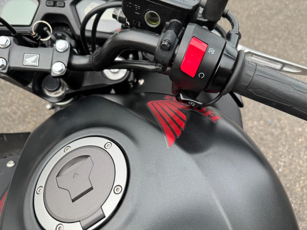 T16
