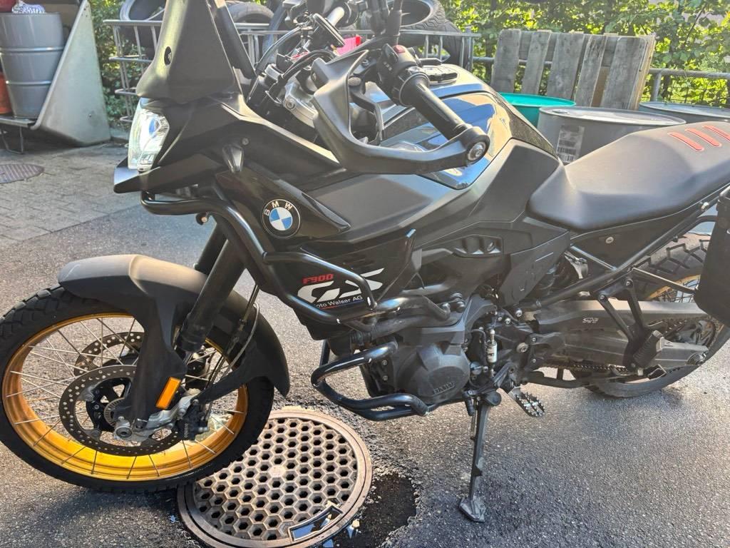 T10