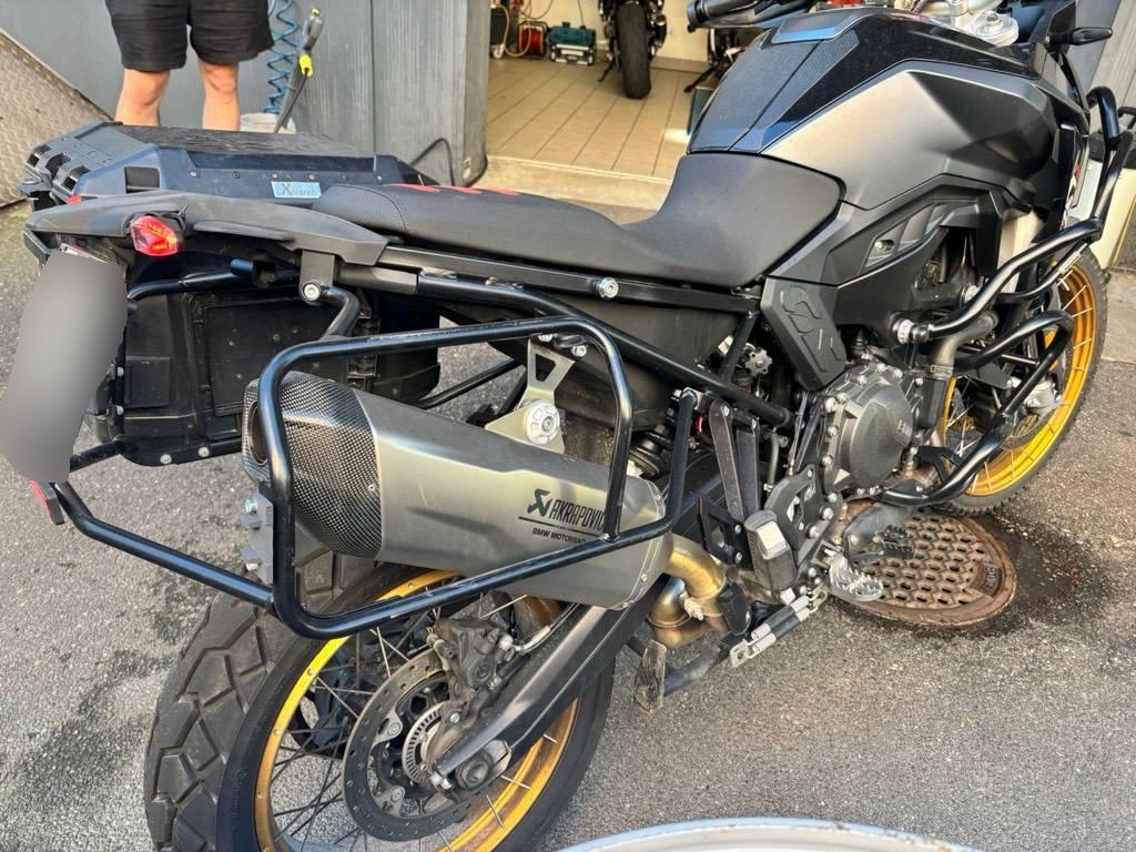 T13