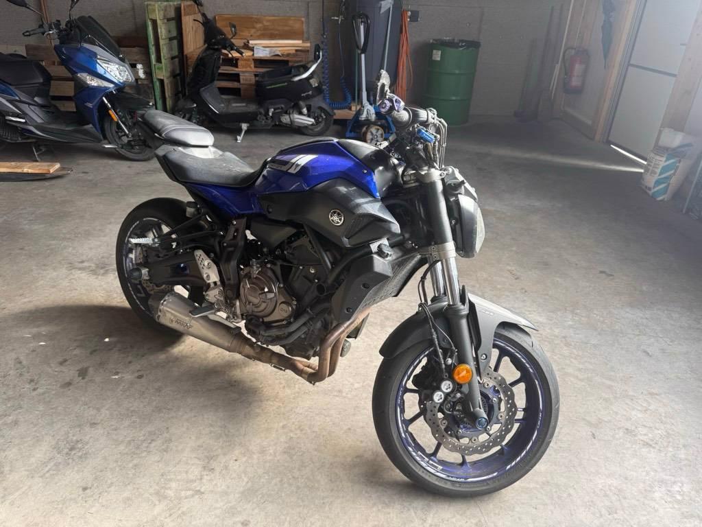 T7