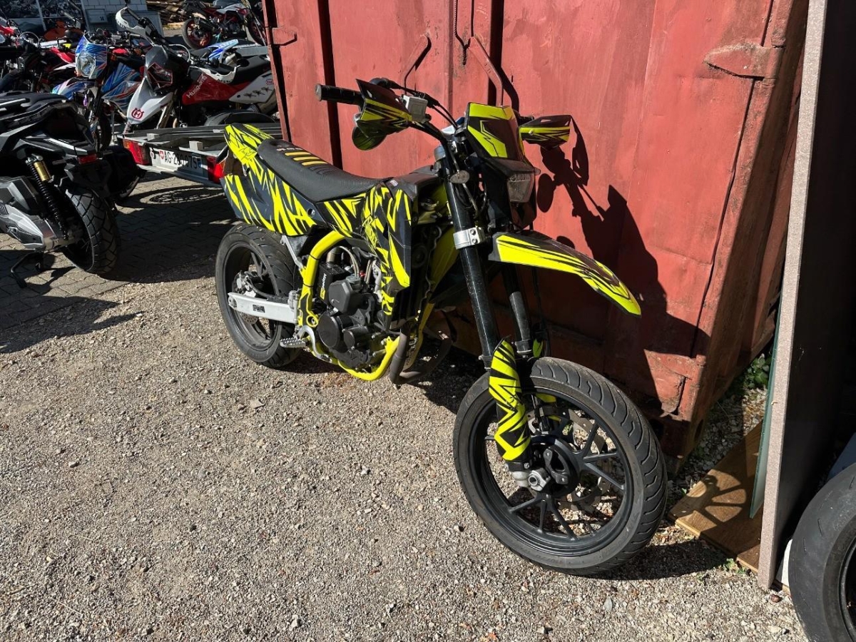 T1