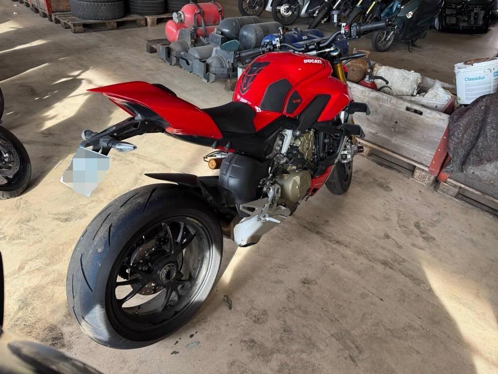 T7