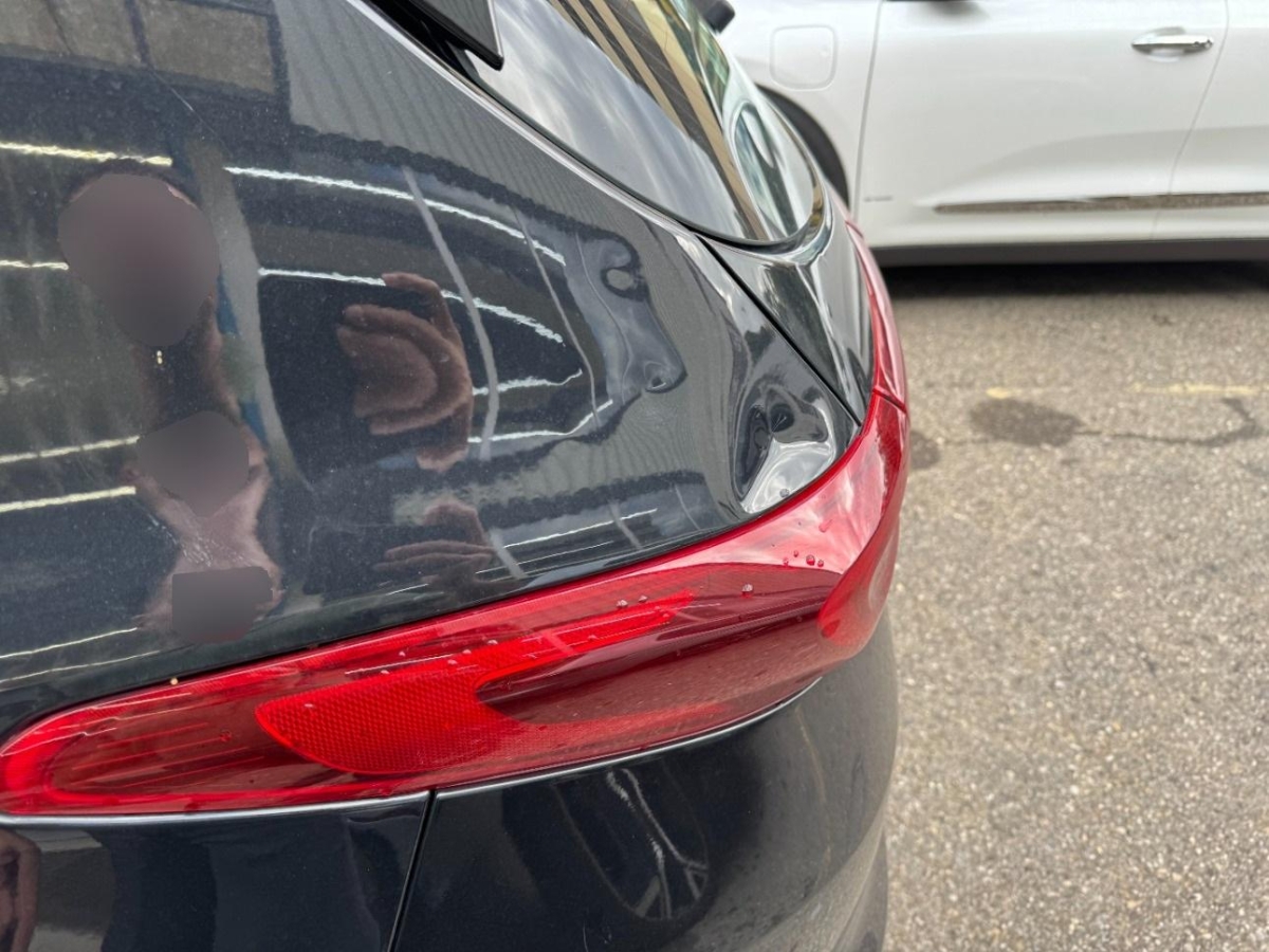 T18