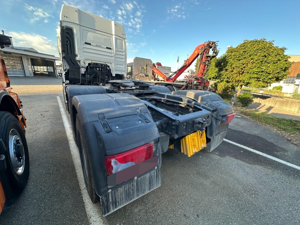 T7