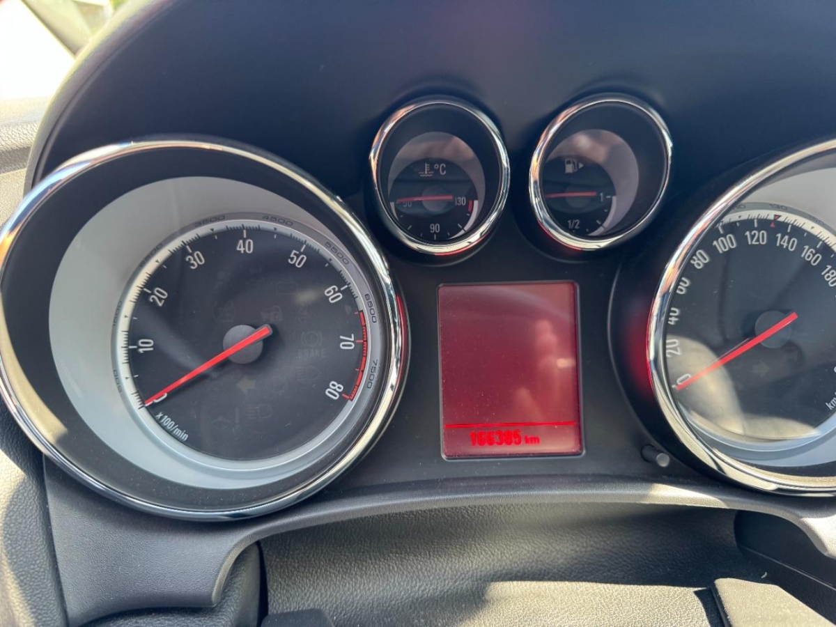 T8