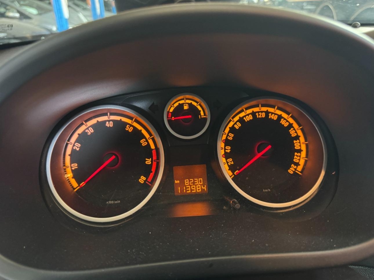 T8