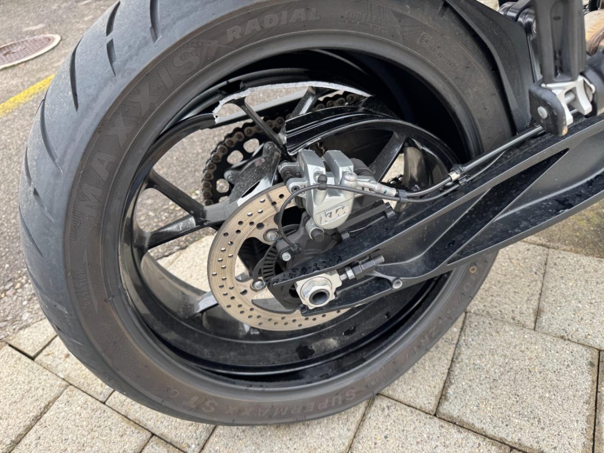 T18