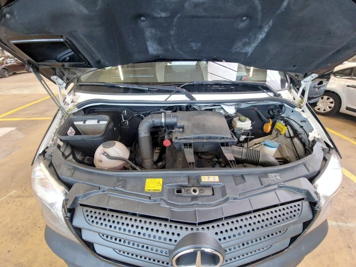 T9