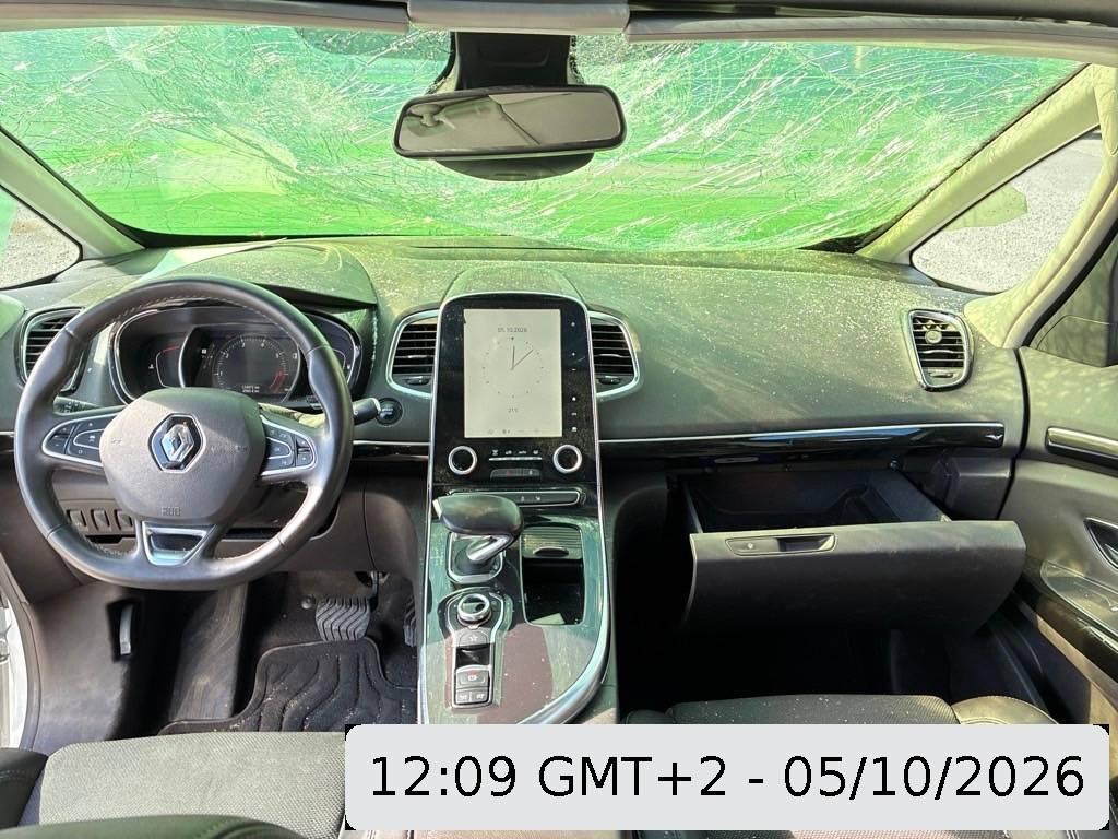 T9