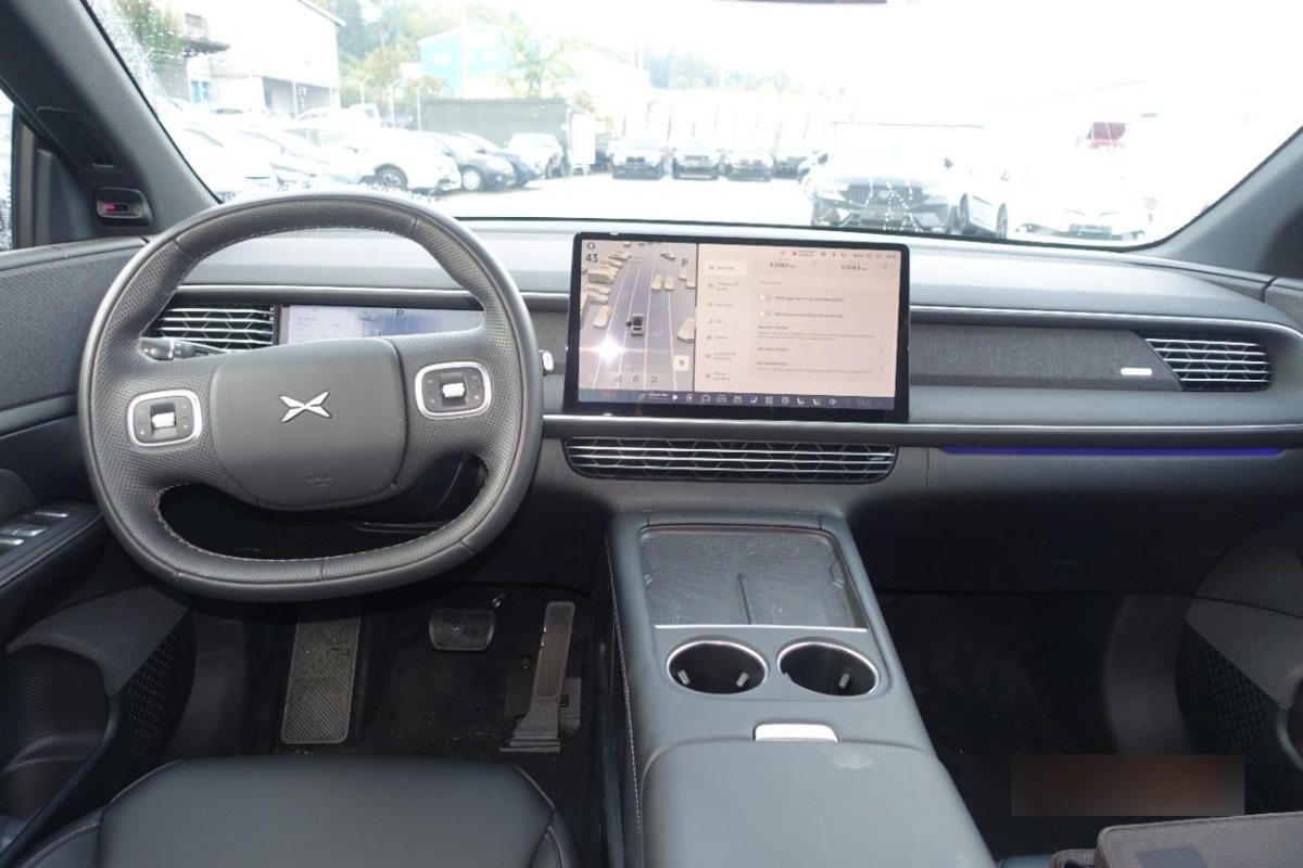 T9