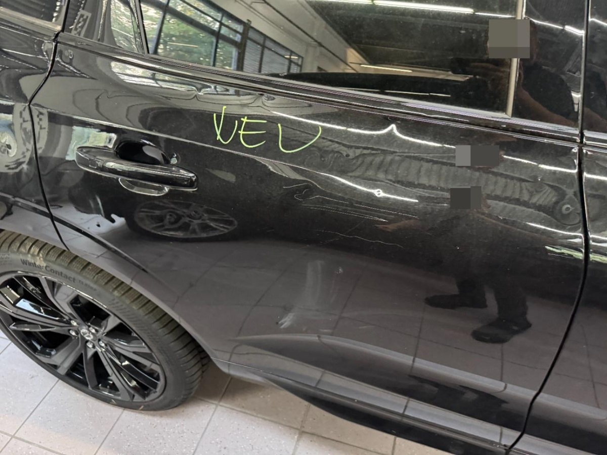 T18