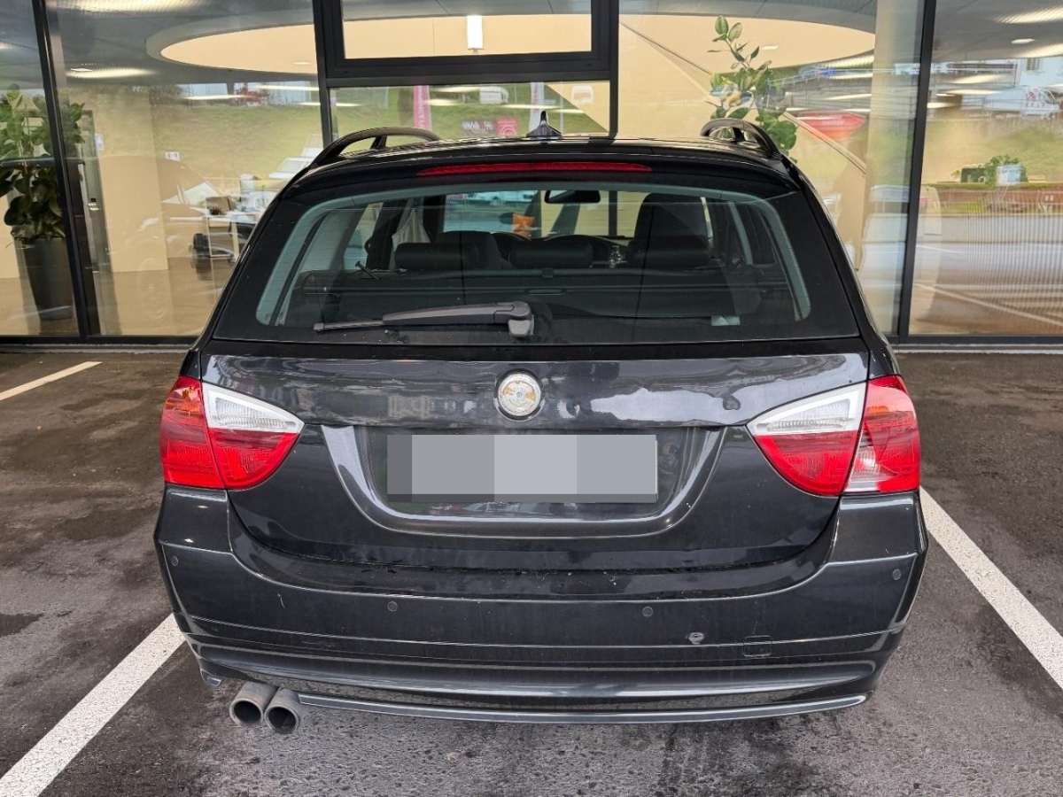 T12