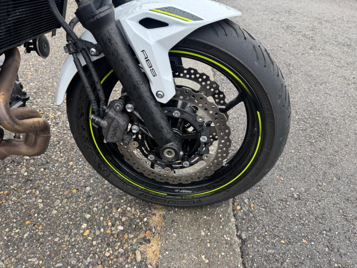 T18