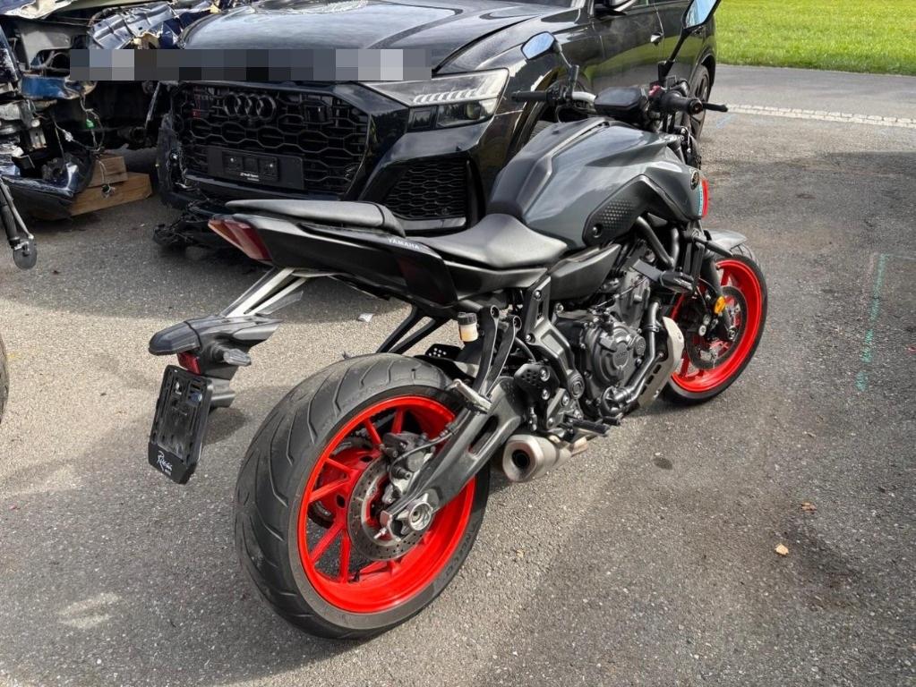 T7
