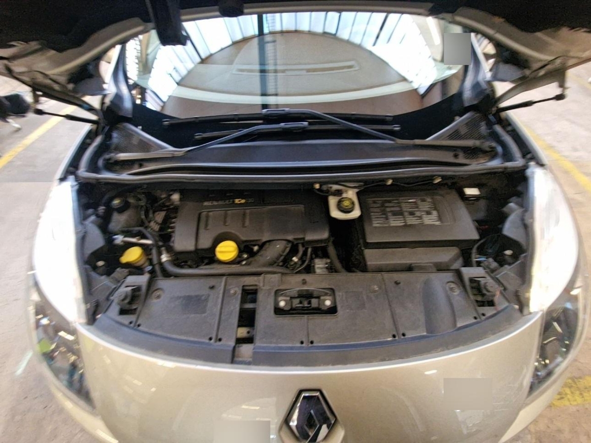 T9