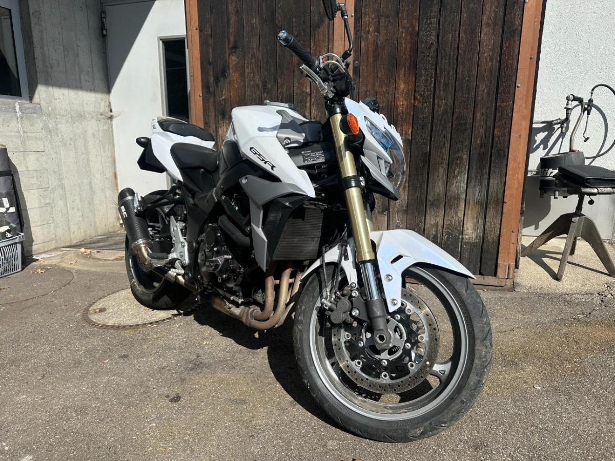 T1