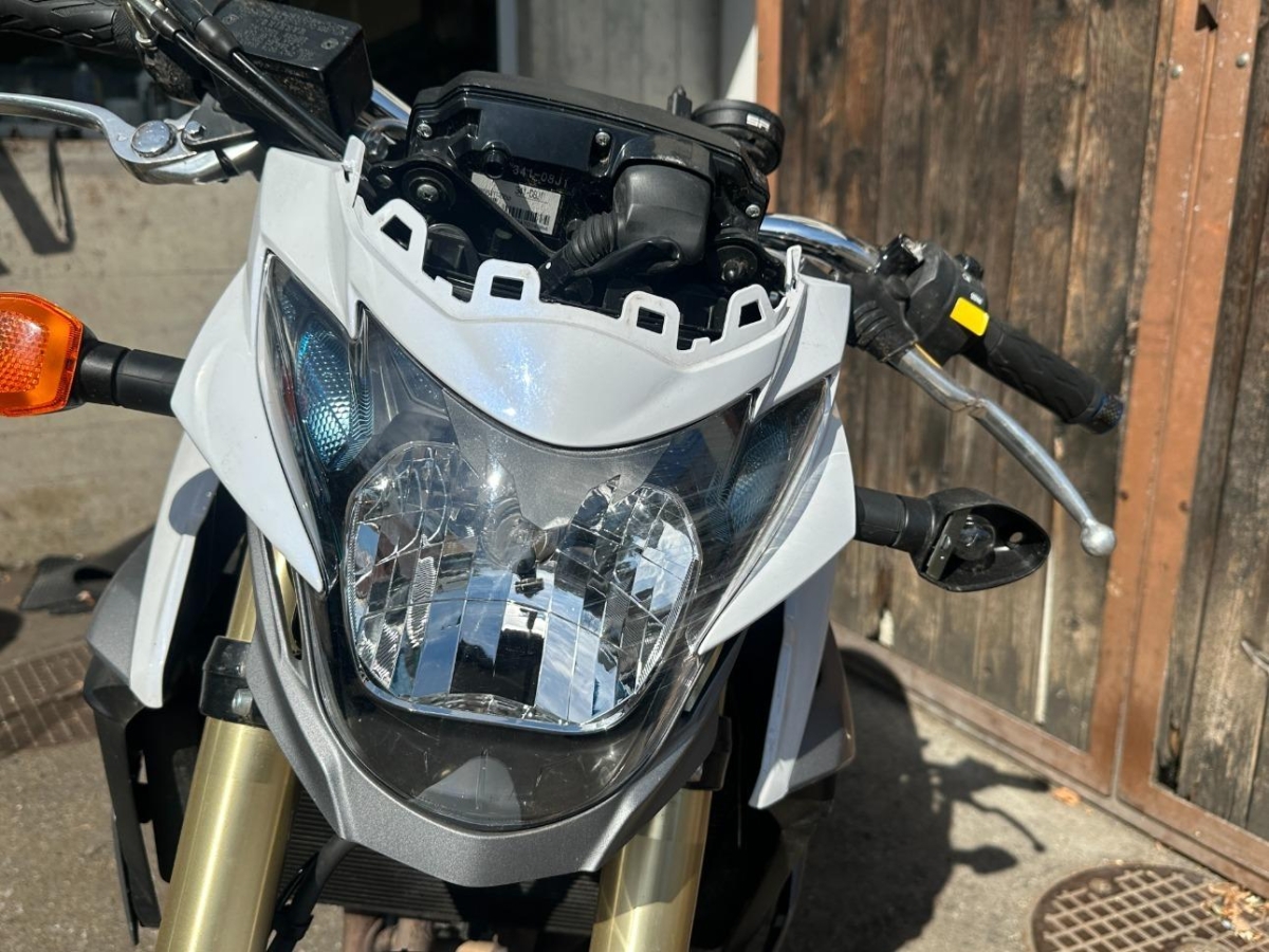 T8